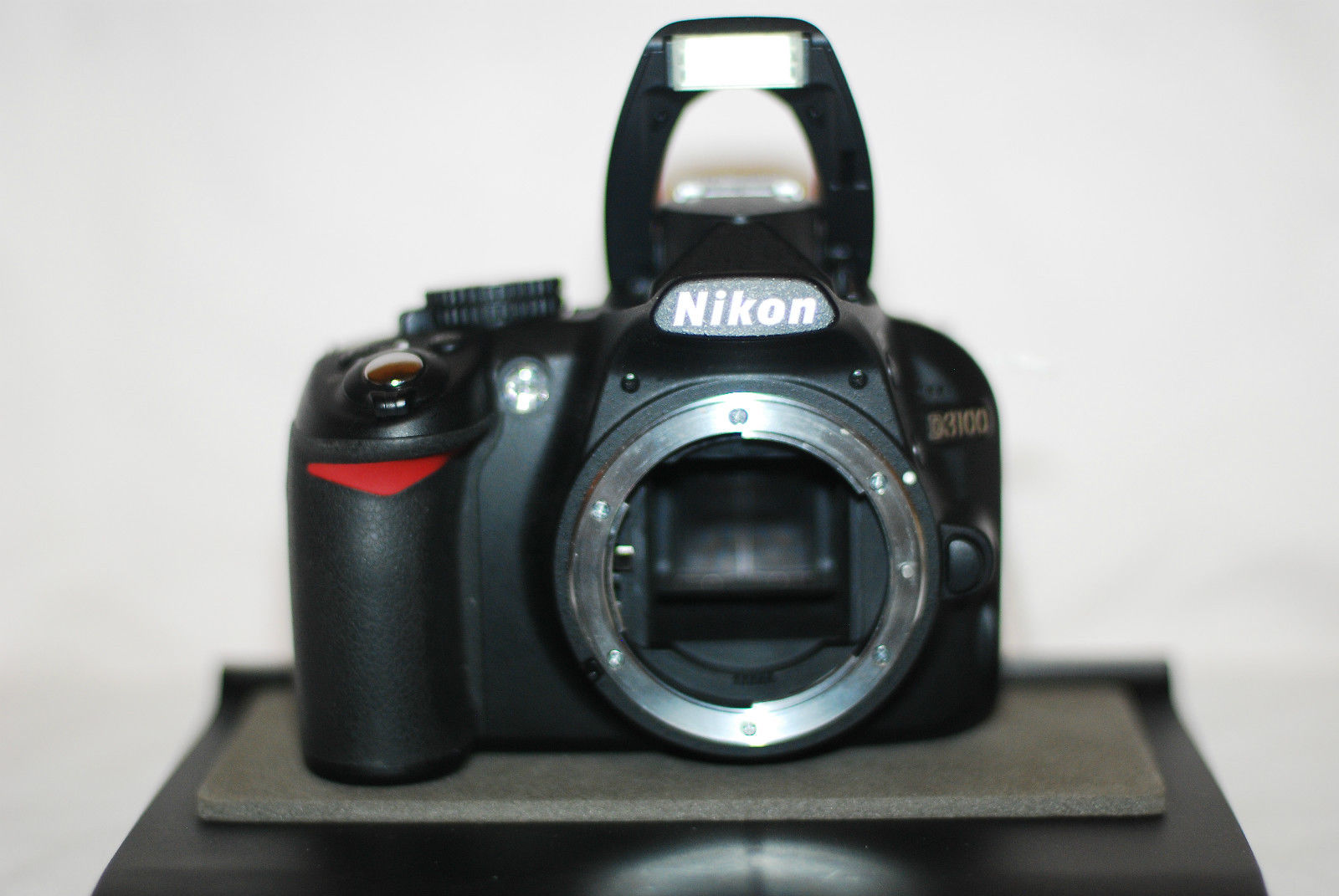 Superb Condition Nikon D3100 14MP Digital SLR Body + Warranty 
