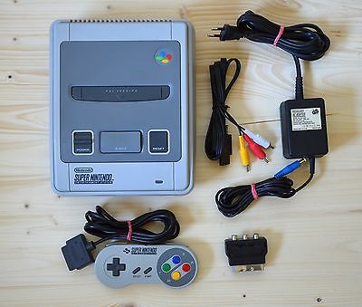 SNES - Super Nintendo Konsole mit Original Controller (sehr guter Zustand)