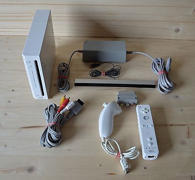 Wii - Nintendo Wii Konsole Weiß mit Original Remote Controller (guter Zustand)