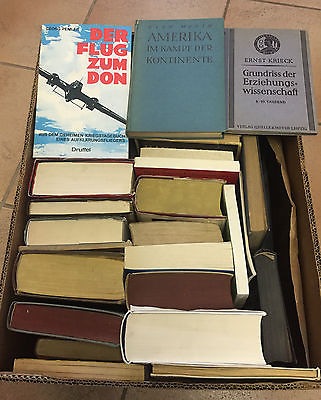 Karton mit antiquarischen Büchern. Militaria. Bücher bis 1945. BÜCHERSAMMLUNG