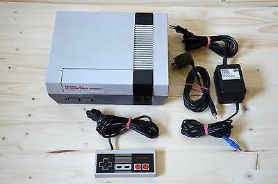 NES - Nintendo NES Konsole mit Original Controller (guter Zustand)