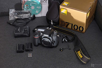 Nikon D D7100 24,1 MP Digitalkamera - Schwarz (Nur Gehäuse)