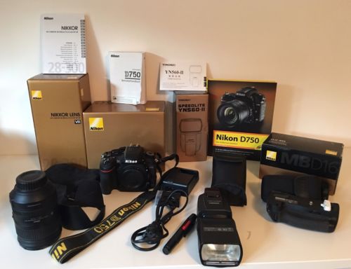 Nikon D750 SLR-Digikamera AF-S VR 24-300, MB-D16, YN56-II Zubehörpaket