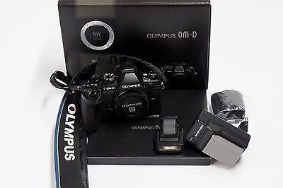 Olympus OM-D E-M1 16,0 MP Digitalkamera - Schwarz (Nur Gehäuse)
