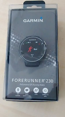 Garmin FORERUNNER® 230 GPS Lauf-Uhr schwarz/weiß