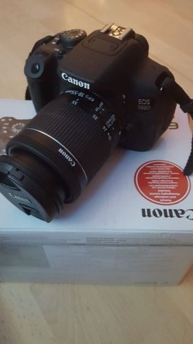 CANON EOS 750D Spiegelreflexkamera 24.2 Megapixel mit Objektiv 18-55 mm f/3.5-5.