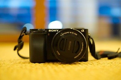 Sony Alpha ILCE-6000L 24.3 MP SLR-Digitalkamera - Schwarz (Kit m/ E PZ...