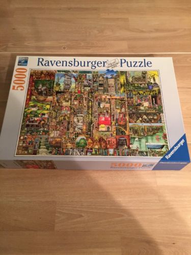 Ravensburger Puzzle 5000 Teile, Premium, Skurrile Stadt, Colin Thompson