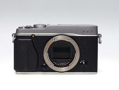 Fujifilm X series X-E2 16,3 MP Digitalkamera - Silber (Nur Gehäuse) - gebraucht