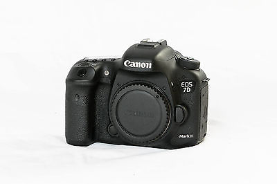 Canon EOS 7D Mark II 20.2MP Digitalkamera 
