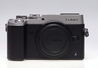 Panasonic LUMIX DMC-GX8 Digitalkamera - silber - gebraucht