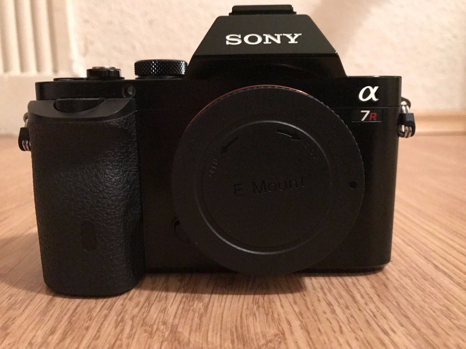 Sony Alpha ILCE-7R Digitalkamera - Schwarz Gehäuse