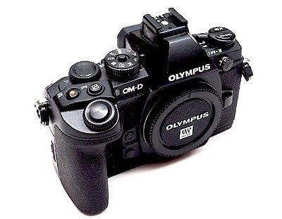 Olympus OM-D E-M1 16.0MP Digitalkamera - Schwarz (Nur Gehäuse) OVP Top Zustand