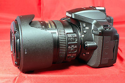 Nikon D5300 mit Objektiv 18-200mm
