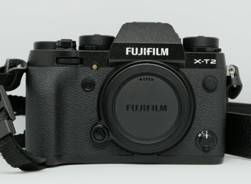 Wie neu! Fujifilm X-T2 Gehäuse mit max. 100 Auslösungen 