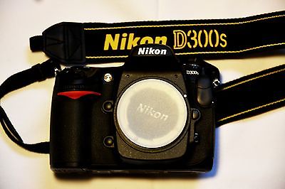 Nikon D D300S 12.3 MP SLR-Digitalkamera - Schwarz (Nur Gehäuse)