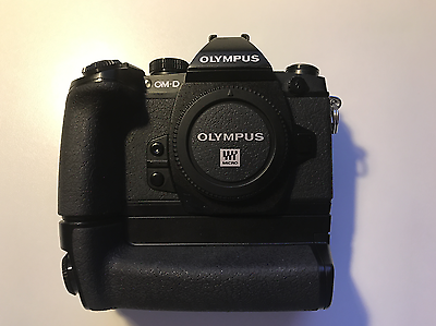 Olympus OM-D E-M1 16.0MP Digitalkamera mit Handgriff HLD-7