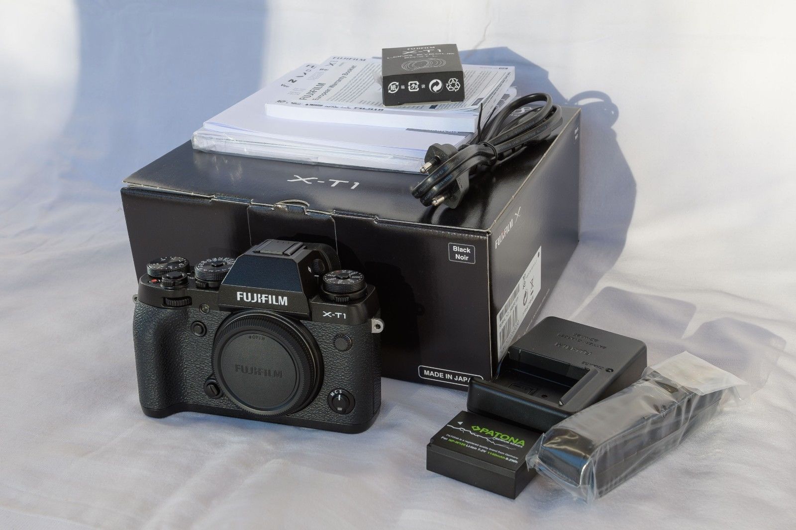 Fuji X-T1 Digitalkamera, 2 Monate alt, neuwertig, Restgarantie, OVP, Zubehör