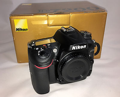 Nikon D7200 SLR-Digitalkamera - nur Kameragehäuse - schwarz 