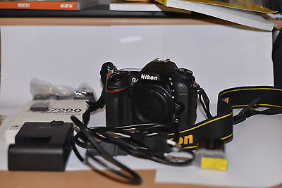 Nikon D7200 SLR-Digitalkamera - nur Kameragehäuse - schwarz.. 1547 Auslösungen!!