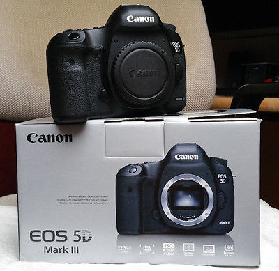 Canon EOS 5D Mark III - Schwarz (Gehäuse plus Orig.-Batteriegriff BG-E11)