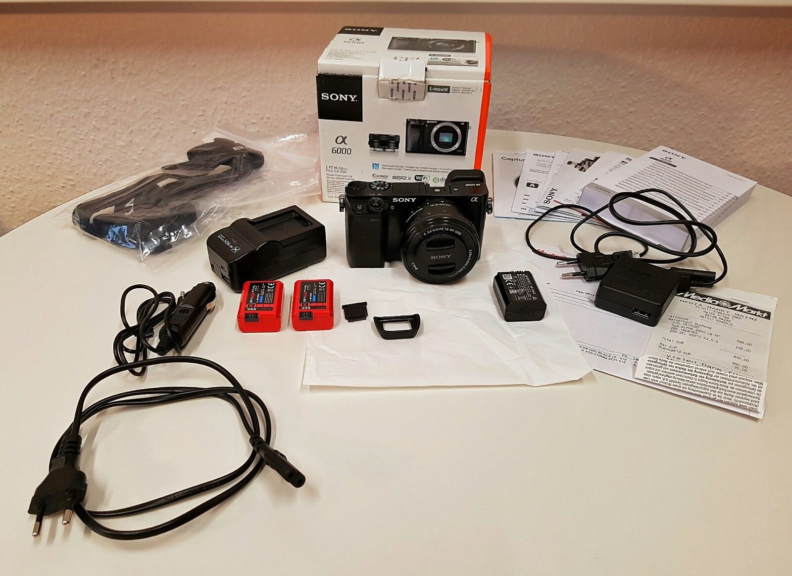 Sony Alpha ILCE-6000 24.3 MP SLR-Digitalkamera - Schwarz (Kit m/ E PZ 16-50mm) 