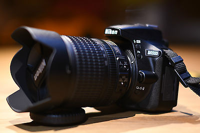 Nikon D D5500 24.2 MP SLR-Digitalkamera - Schwarz Kit + Nikon 18 - 105 mm