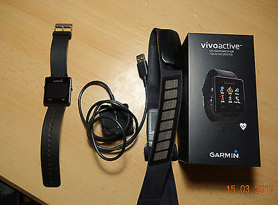Garmin Vivoactive Sport GPS-Smartwatch mit Brustgurt