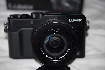Panasonic LUMIX LX-100 12.8MP Digitalkamera - Schwarz (Kit mit DC 24-77mm...
