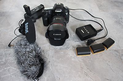 Canon EOS 5D Mark III + EF 24-105mm f/4.0 L IS USM + Batteriegriff + Rode Mikro