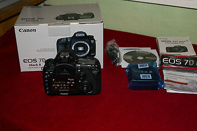 Canon EOS 7D Mark II 20.2MP Digitalkamera - Schwarz (Kit mit Nur GehÃ¤use...