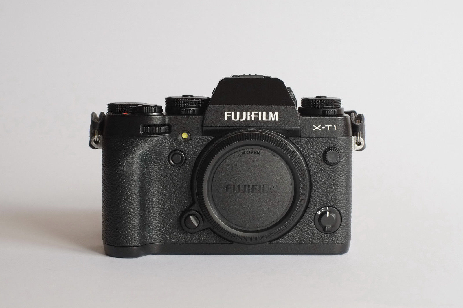 Fujifilm X-T1 16.3MP Digitalkamera - Schwarz (Nur Gehäuse)