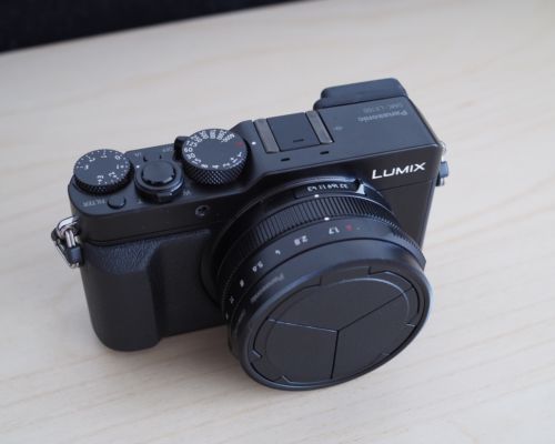 Panasonic DMC-LX100 – schwarz – Edel-Kompaktkamera – LX 100