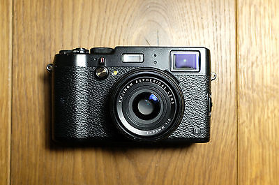 Fujifilm X100T 16.3MP Digitalkamera Schwarz OVP Zubehörpaket & Fuji Ledertasche 
