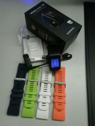 Garmin Vivoactive HR - GPS, Smartwatch, Herzfreq, Wasserdicht, M-L, Zubehör 4x 