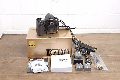 Nikon D D700 12.1 MP SLR-Digitalkamera - Schwarz (Nur Gehäuse)