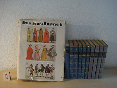 (727) Sammlung alte Bücher u.a. Die Mode , Puppen Spiele , Das Kostümwerk , ...