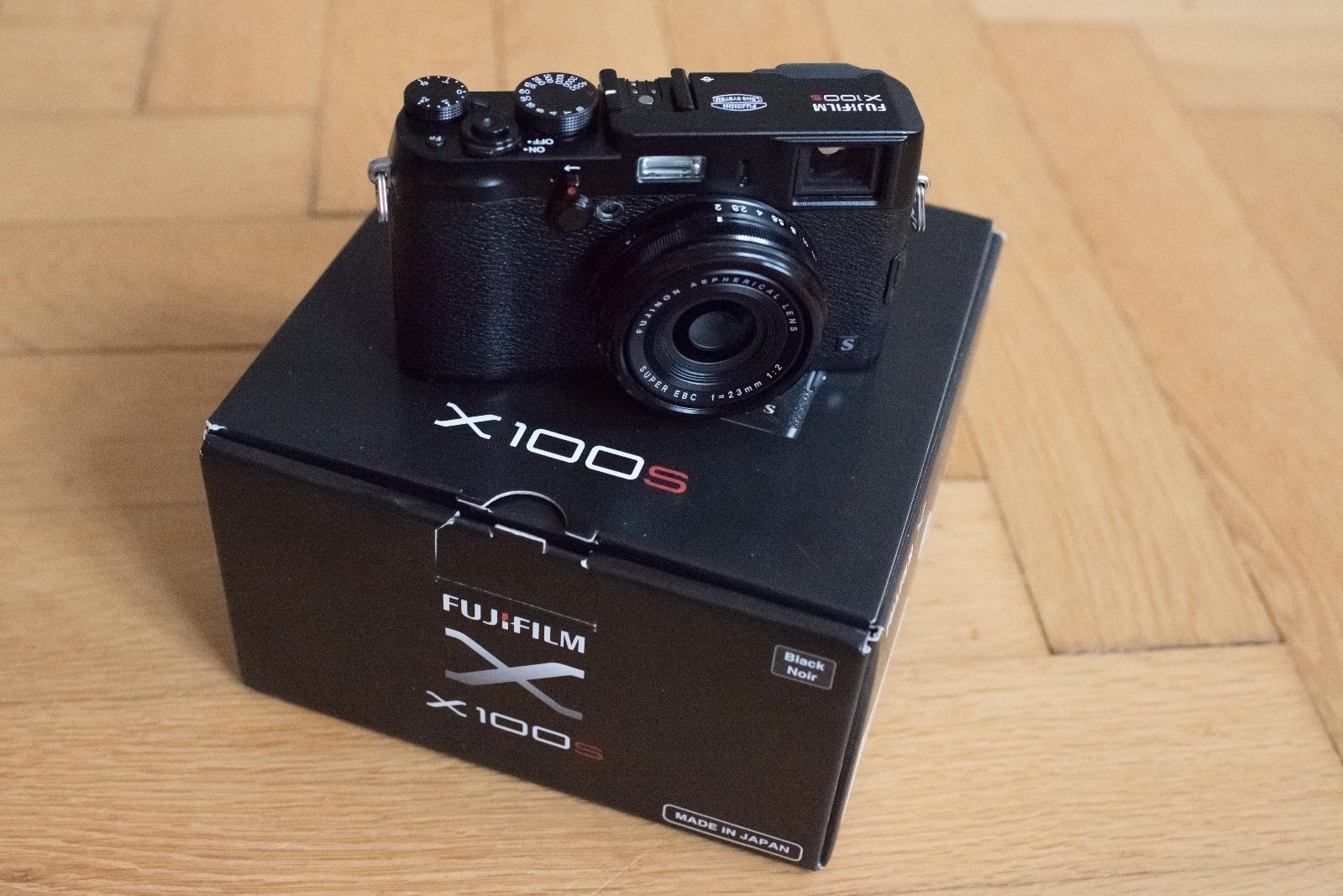 Fujifilm X Series X100S Digitalkamera - 16,3 MP - schwarz - originalverpackt 