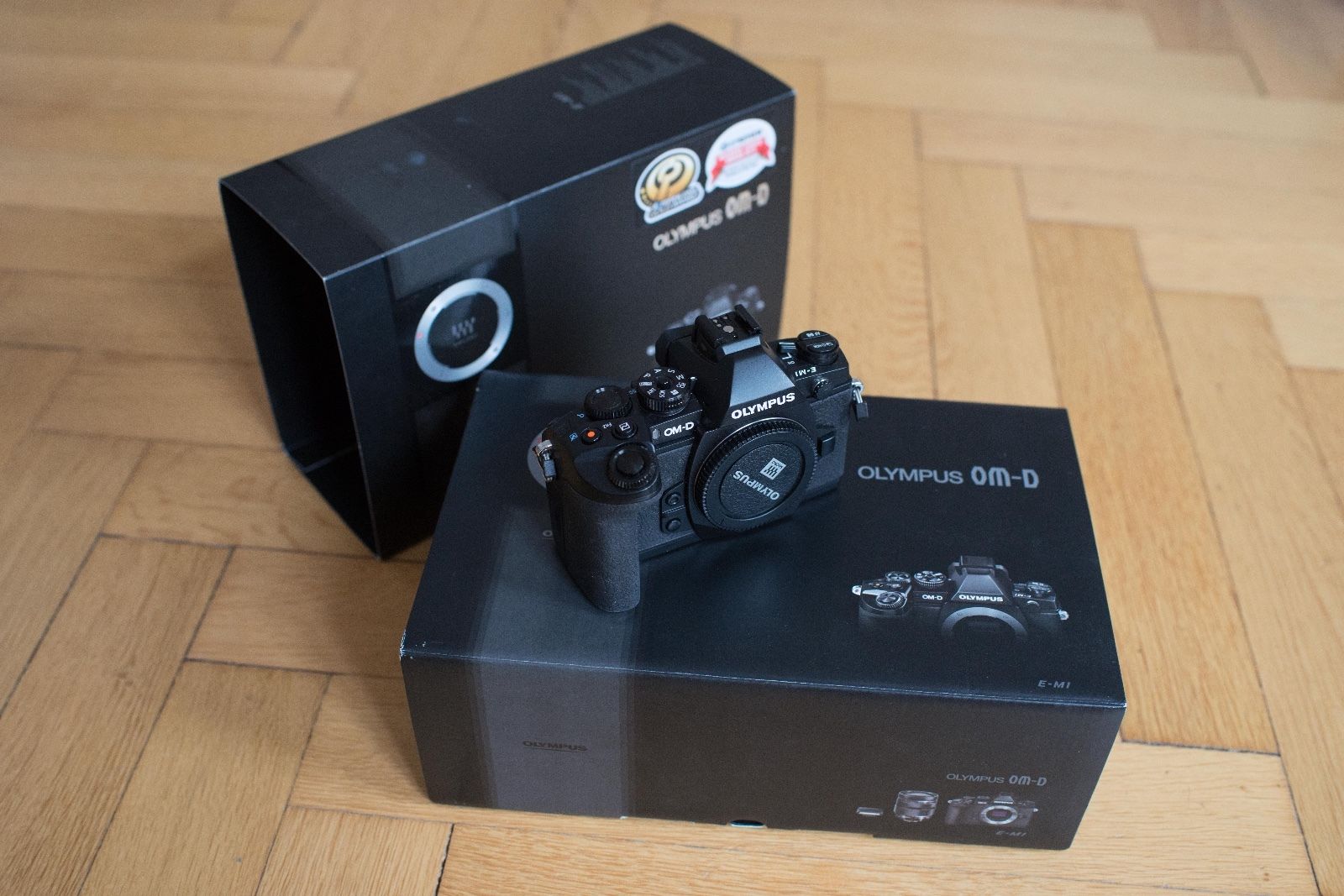 Olympus E-M1 OM-D Systemkamera (16 Megapixel, 7,6 cm (3 Zoll) - originalverpackt