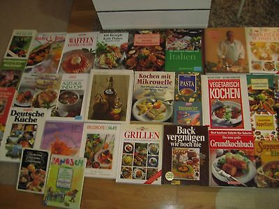 Büchersammlung 32 Stk. Kochbücher kochen backen Italien vegetar. Paket Konvolut