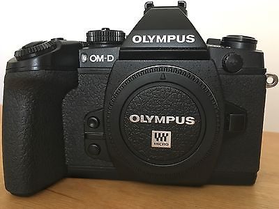 Olympus OM-D E-M1 16.0MP Digitalkamera MFT - Schwarz (Nur Gehäuse) + Extras