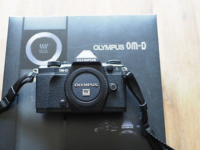 Olympus OM-D E-M5 Mark II +Zuiko Objektiv 14-150mm neuwertig