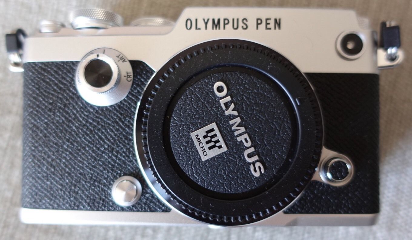 Olympus Pen-F Kit mit 17mm F1.8, unbenutzt