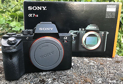 Sony Alpha a7RII Mirrorless Digital Kamera -  a7R II Mark2 Mk 2 - 42.4 Mio.Pixel