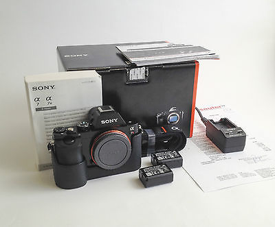 Sony Alpha ILCE-7R 36.4 MP Digitalkamera - Schwarz (Nur Gehäuse)