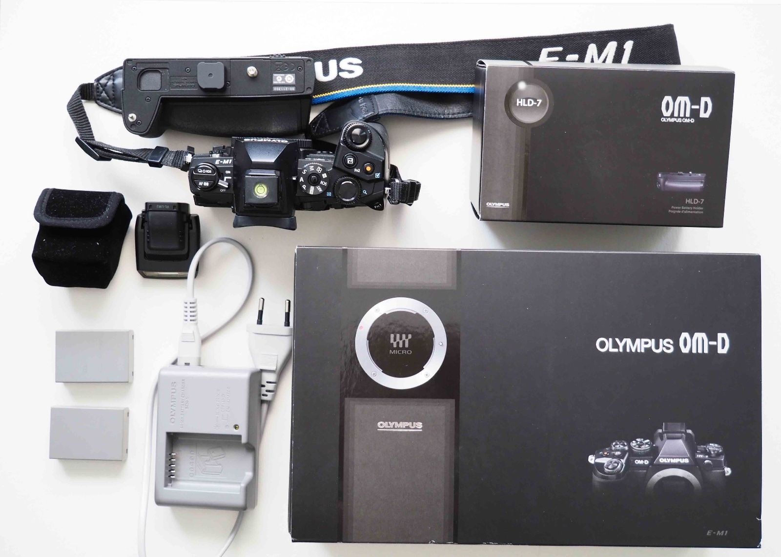 Olympus OM-D E-M1 16.0MP Digitalkamera -Schwarz (Nur Gehäuse) neuwertig