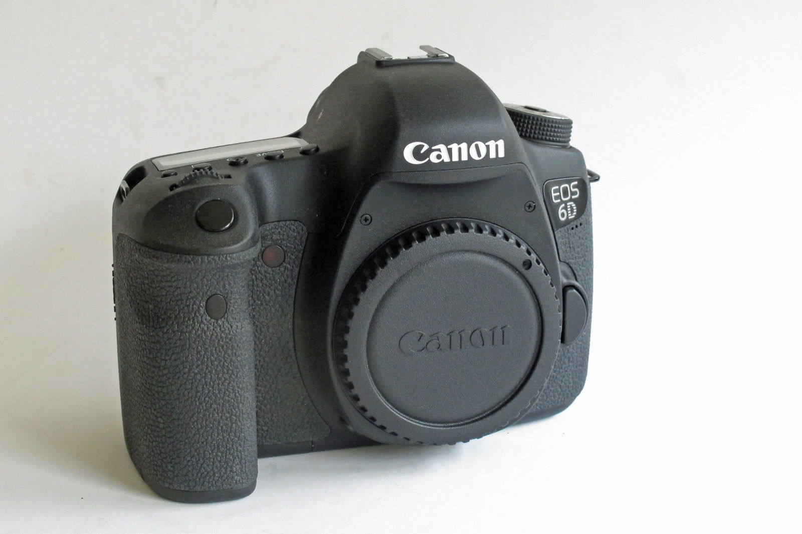 WIE NEU Canon EOS 6 D, nur Gehäuse, mit Garantie, ovp. nur 1472 Auslösungen