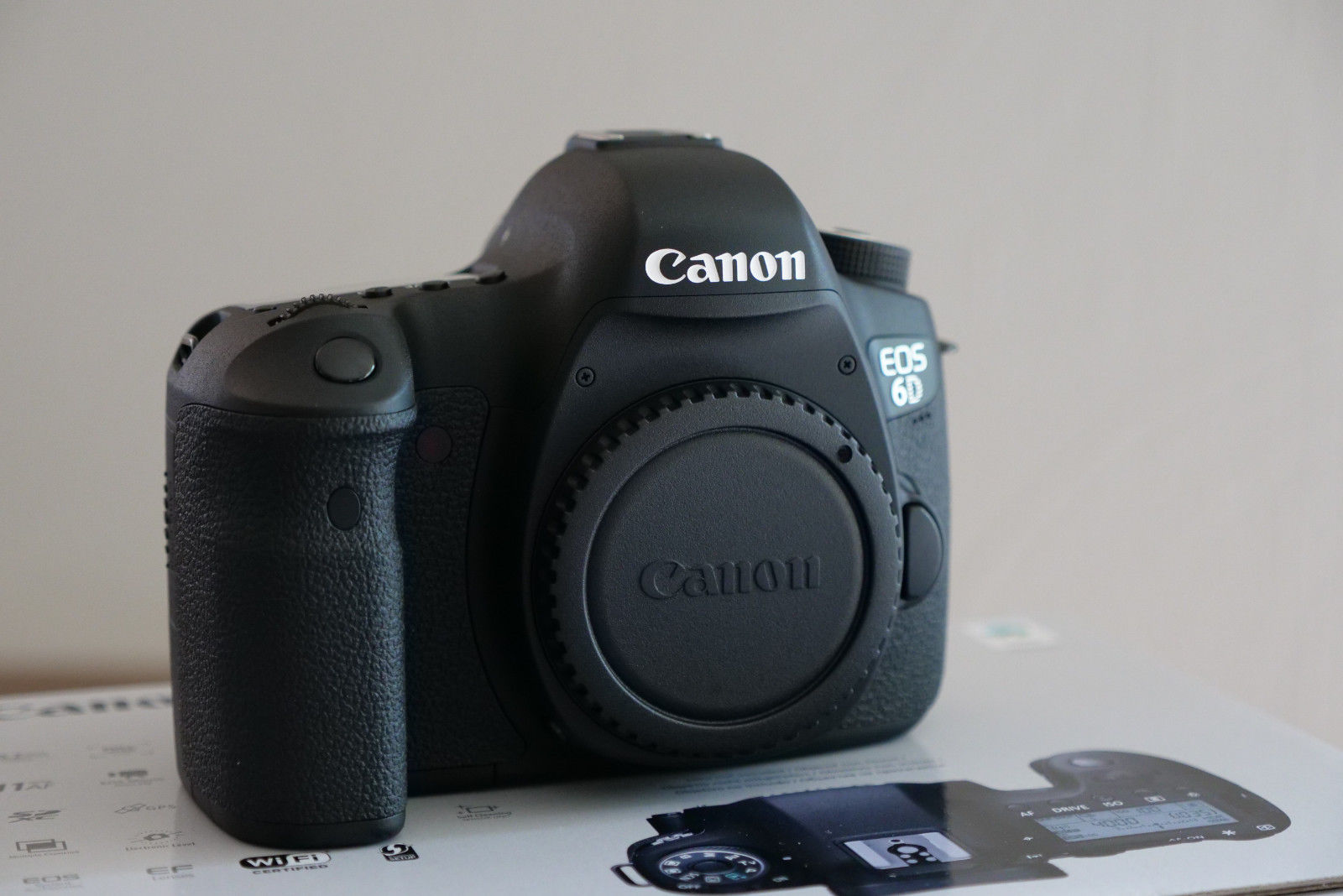 Canon EOS 6D SLR-Digitalkamera, 20,2 MP  - Schwarz (Gehäuse)