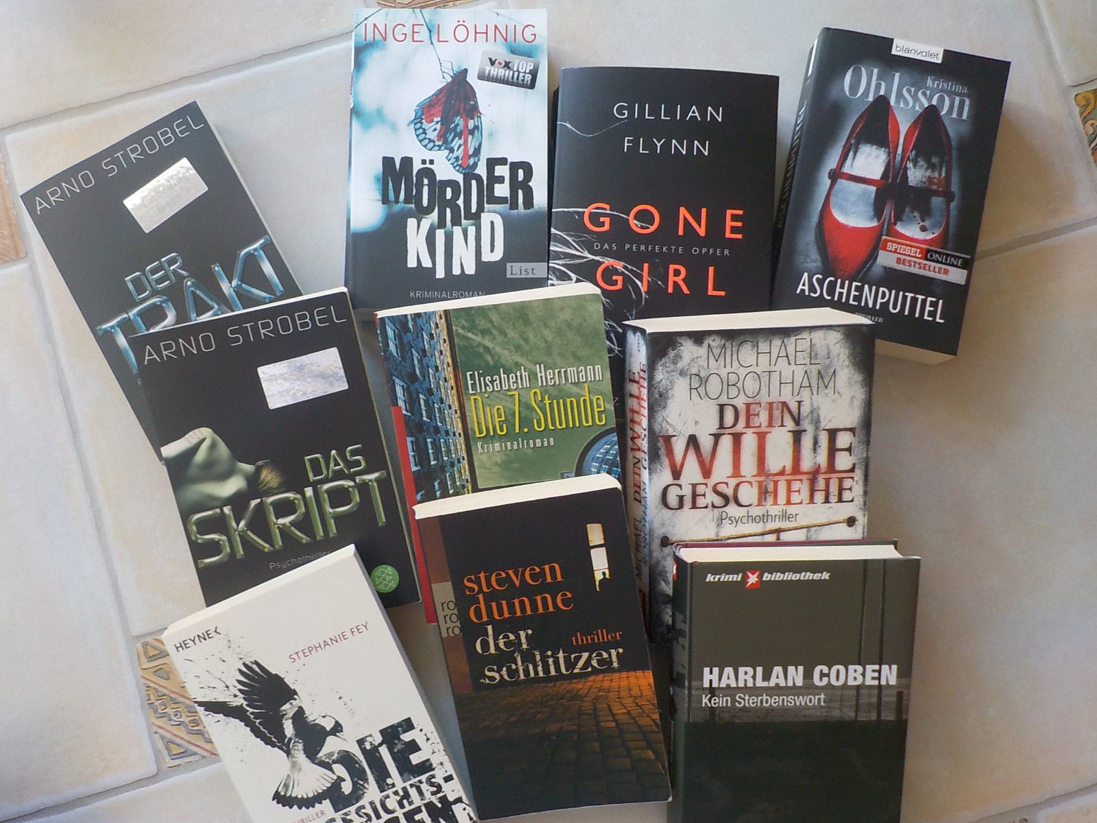 aktuelles Buchset / Bücherpaket, 10 Stück Krimis Thriller Romane Robotham usw