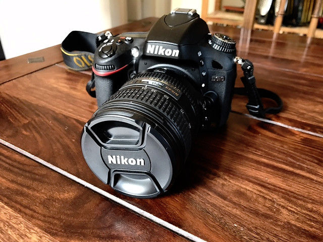 Nikon D610 24.3MP - Schwarz im Kit mit AF-S VR G ED 24-85mm